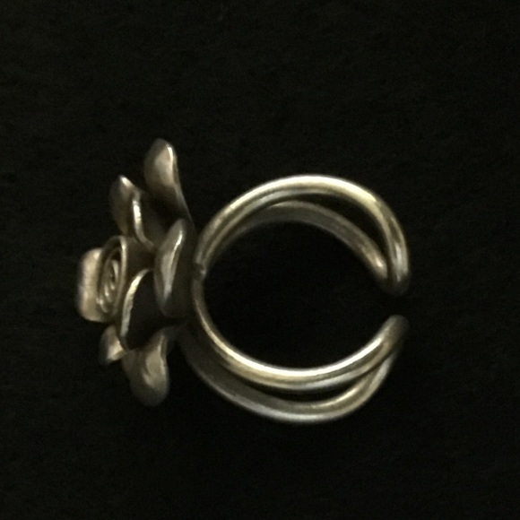 Silver Rose Ring - Picture 5 of 5